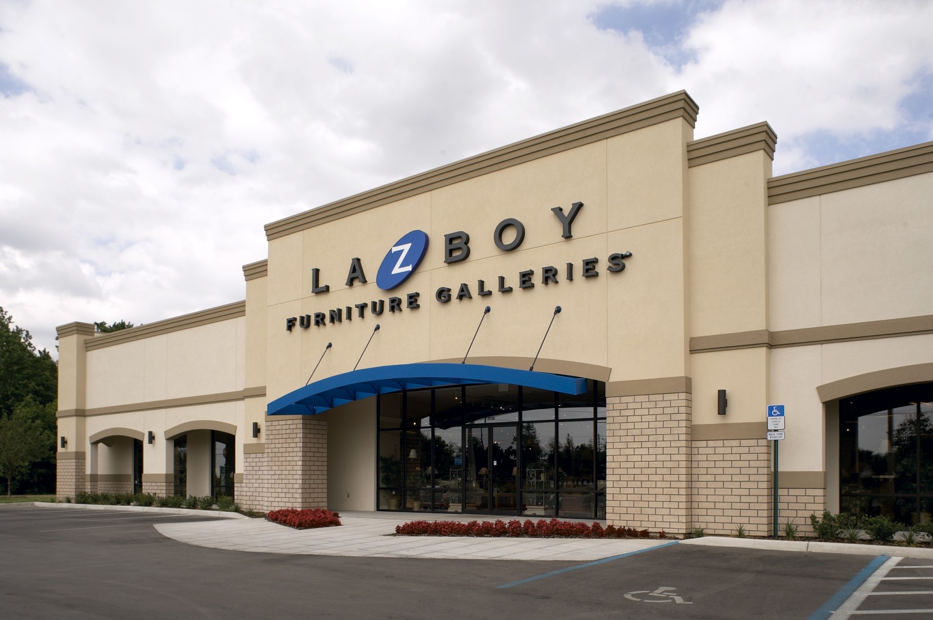 lazy boy showroom locations
