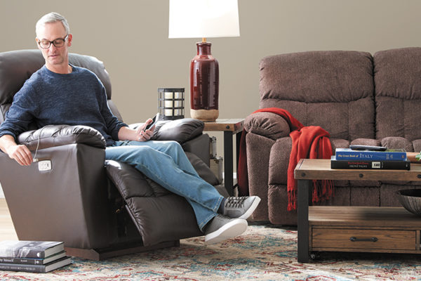 Manual vs Power Recliners