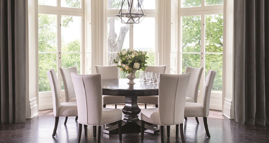 Canadel round store pedestal table